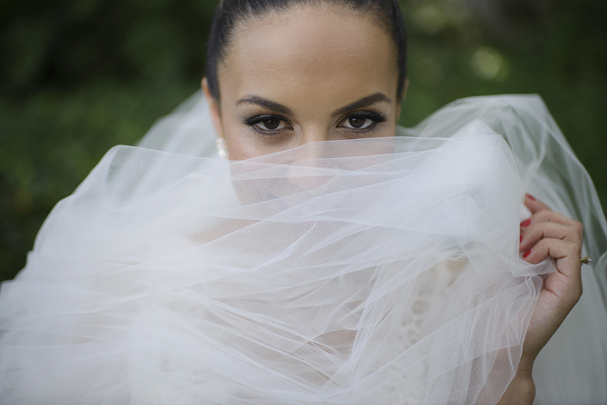 bride with veil